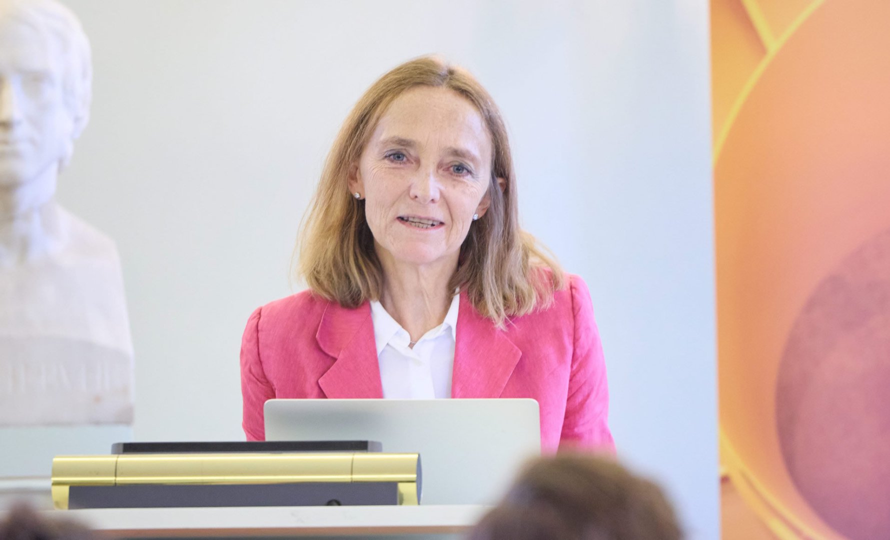 Laura Palazzani (Italia)