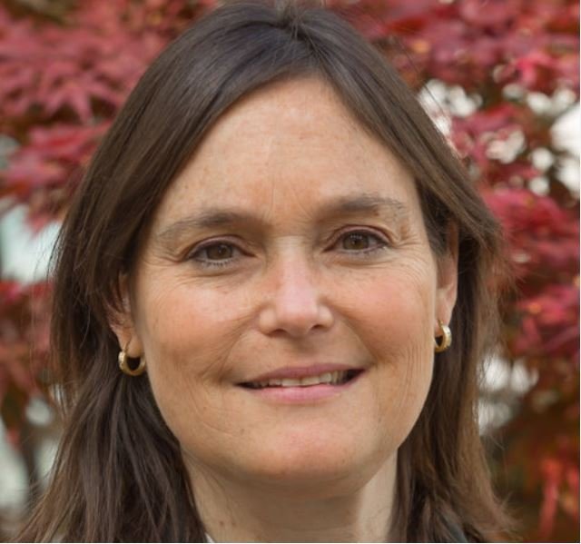 Pilar Zambrano, presenta en Infocatolica la INS